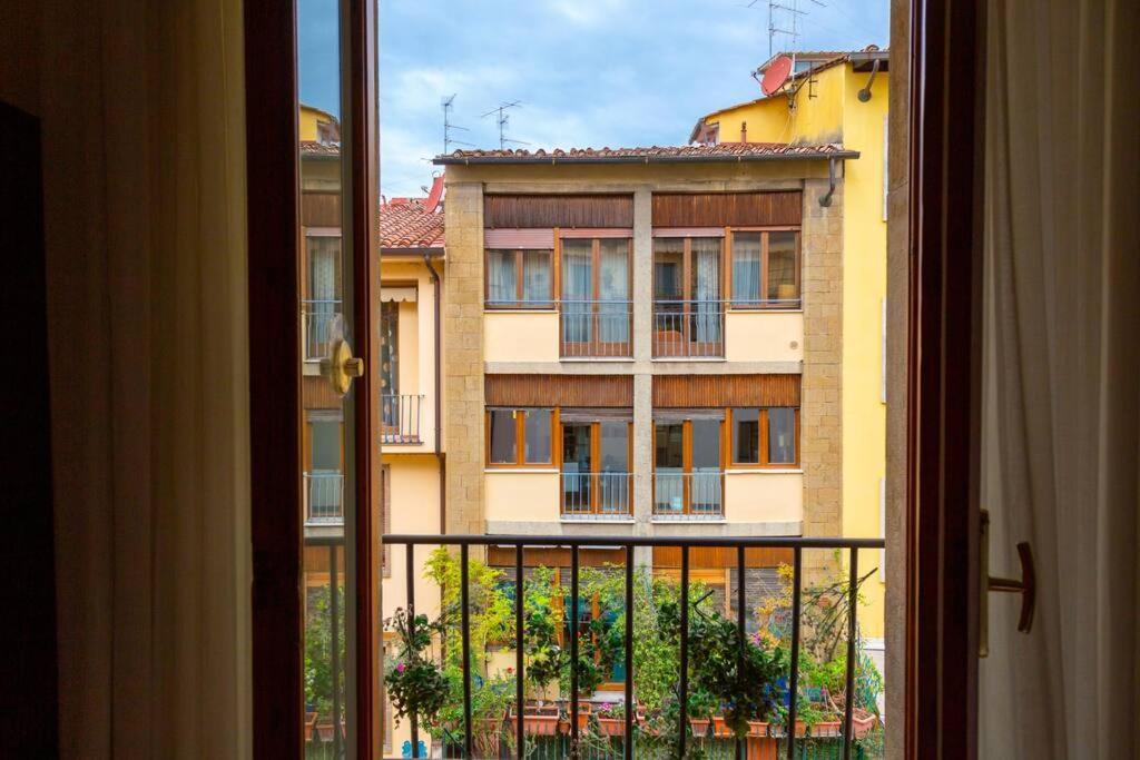 Appartamento Centralissimo - Ponte Vecchio フィレンツェ エクステリア 写真